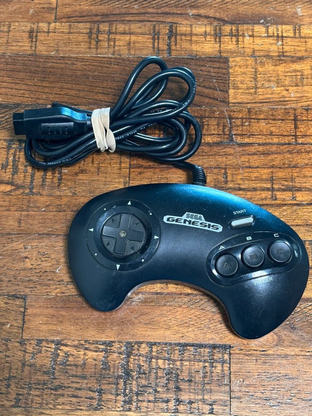 SEGA Genesis Wired Controller Black 6ft Cable Plastic Model 1650